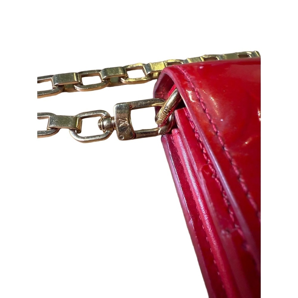 Louis Vuitton Red Monogram Vernis Wallet On Chain - Picture 4 of 8